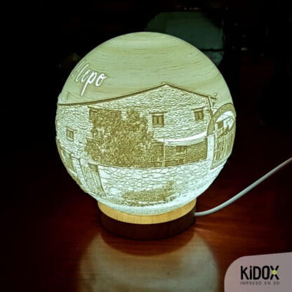 Lámpara litofanía personalizada, impresas en 3D con base de madera. Kidox, impreso en 3D